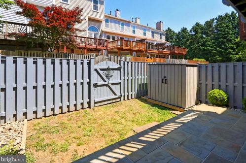 5324 Buxton Ct, Alexandria VA 22315-4761 exterior