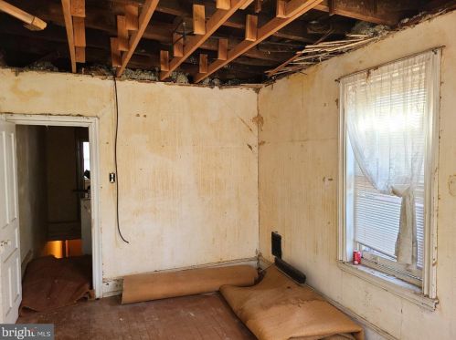 3124 Emerald St, Philadelphia PA 19134-3140 exterior