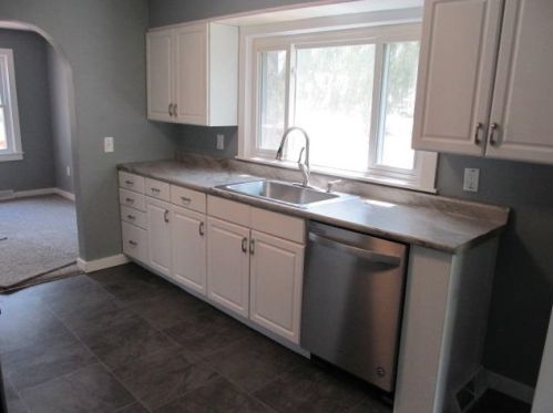 5289 Keyes Dr, Kalamazoo MI  49004-2613 exterior