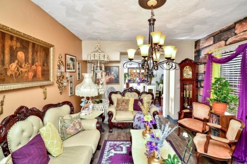 23 Orne St, Worcester, MA 01605-3718