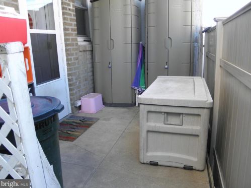 6366 Ditman St, Philadelphia PA 19135-3201 exterior