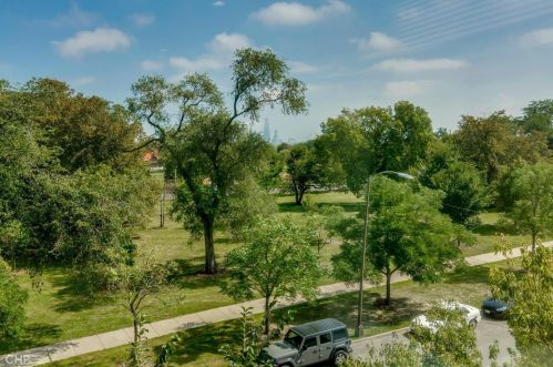 1154 Kedzie Ave, Chicago IL  60651-4152 exterior