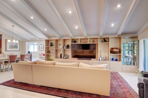 30 Gln Dr, Boynton Beach FL 33436-6208 exterior