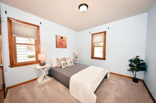 3250 86, Milwaukee WI 53227-4622 exterior