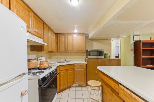 4577 Elston Ave, Chicago IL 60618-1813 exterior