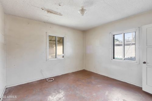 2930 17 Ave, Phoenix AZ exterior