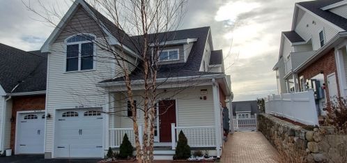 100 Kirkbride Dr, Danvers MA 01923-6005 exterior