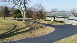 7897 Old Richmond Rd, Lexington, KY 40515-9325