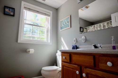 285 Elm St, Concord NH 03303-3322 exterior