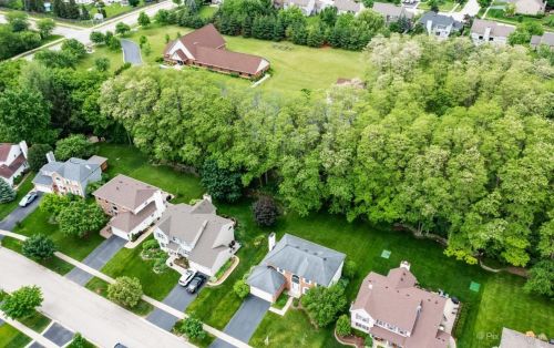 1788 Woodhaven Dr, Bull Valley IL 60014-1940 exterior