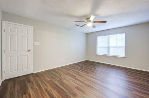 2018 Oak Shr Dr, Humble TX 77339-1724 exterior