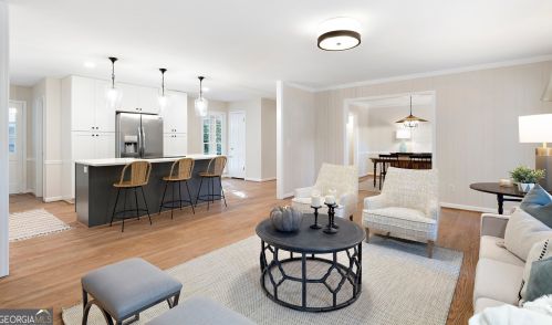 7330 Hunters Branch Dr, Atlanta GA  30328-1721 exterior