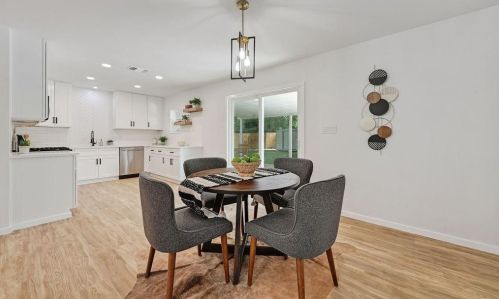 303 Blueberry Hl, Austin TX 78745-4081 exterior