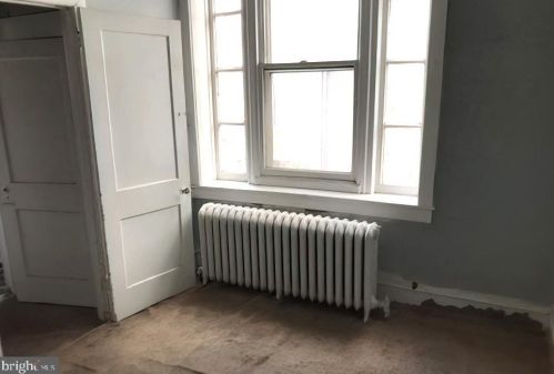 1304 Main St, Darby PA 19023-2619 exterior