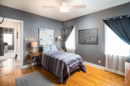 906 Mdw Pl, Milwaukee WI 53217-5737 exterior