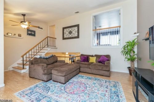 18111 Westview, Wharton NJ 07885-1783 exterior