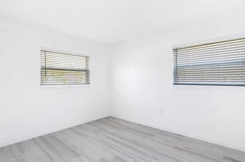 1096 Rordon Ave, Naples FL 34103-4577 exterior