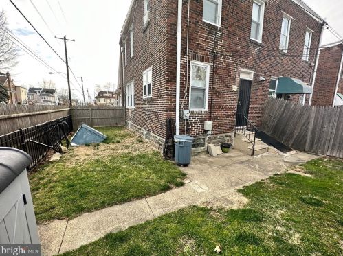 1075 Allengrove St, Philadelphia PA  19124-2944 exterior