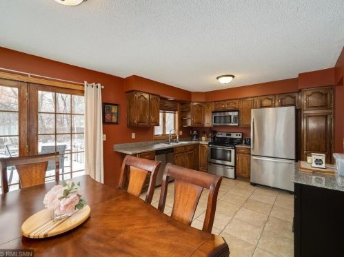 1889 Edgerton St, Saint Paul MN 55117-2447 exterior