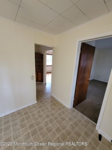 706 Veterans Hwy, Jackson Twp NJ  08527-3332 exterior