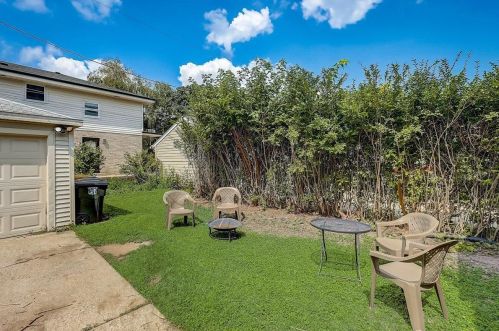 2045 86th St, Milwaukee WI  53227-1713 exterior