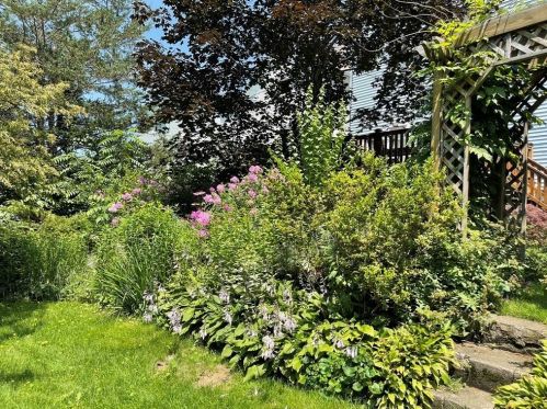 18 Ames St, Worcester MA 01610-2001 exterior