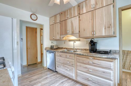 5243 82 Ct, Milwaukee WI 53218-2503 exterior