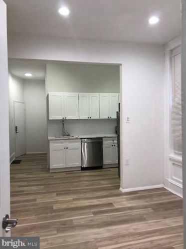 1904 Fairmount Ave, Philadelphia, PA 19130-2010