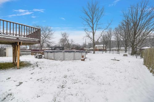 48229 Mallard Dr, New Baltimore MI 48047-2286 exterior