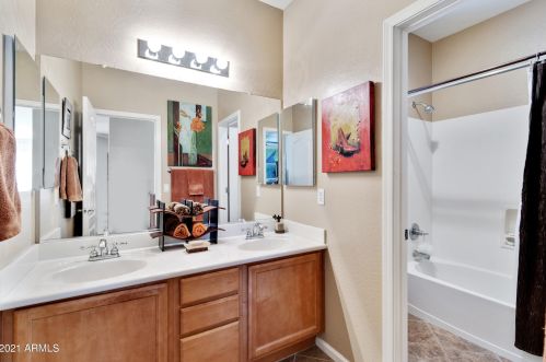 2042 Carla Vis Dr, Chandler AZ 85225-5269 exterior