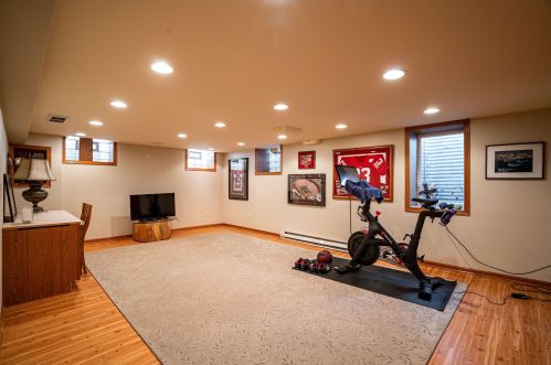 7425 Grand Pkwy, Milwaukee WI 53213-3566 exterior