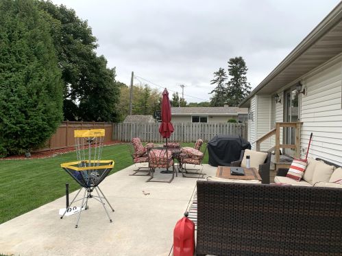 911 43 St, Manitowoc WI 54220-3012 exterior