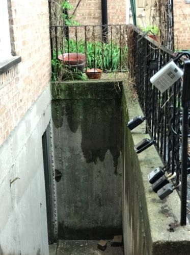 7133 Damen Ave, Chicago IL  60645-2448 exterior