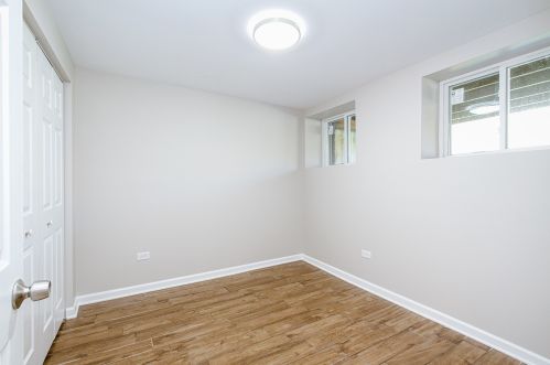 1516 69 Pl, Chicago IL 60637-4810 exterior