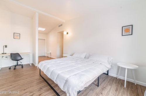 3201 Cherry Ave, Tucson AZ  85719-2219 exterior