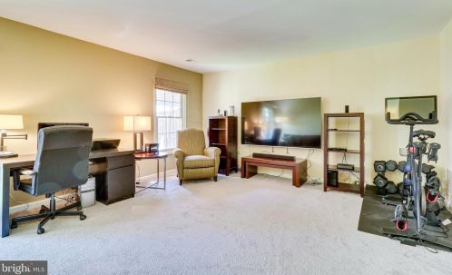 7041 Chesley Search Way, Alexandria VA 22315-4754 exterior