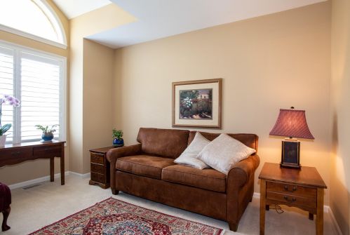 2242 Meadowglen Dr, Grand Rapids MI 49505-6302 exterior