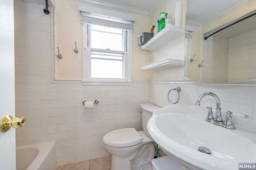 772 Morton St, East Rutherford NJ 07073-1609 exterior