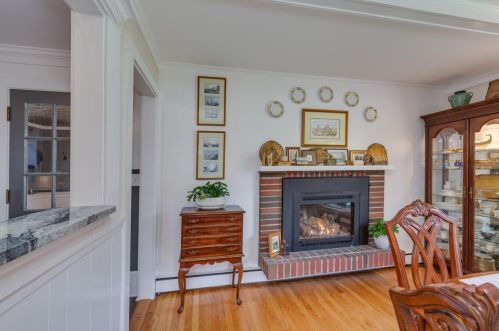 212 Hopkinton Rd, Concord NH 03301-7911 exterior