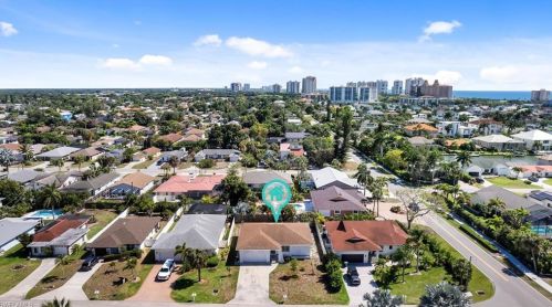 508 99 Ave, Naples FL 34108-2228 exterior