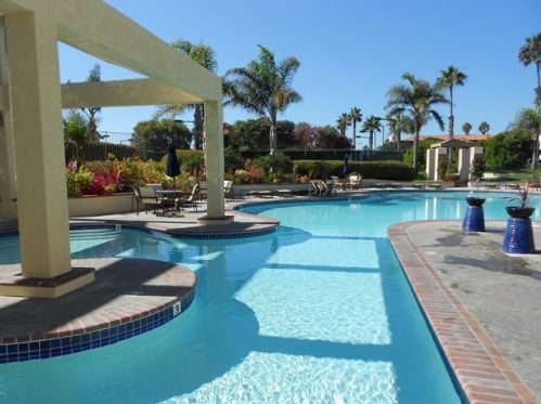 4760 San Sebastian Dr, Oxnard CA 93035-3640 exterior