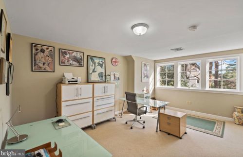 580 Mermaid Ln, Philadelphia PA 19118-4026 exterior