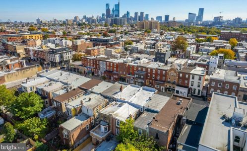 2825 Girard Ave, Philadelphia PA 19130-1214 exterior