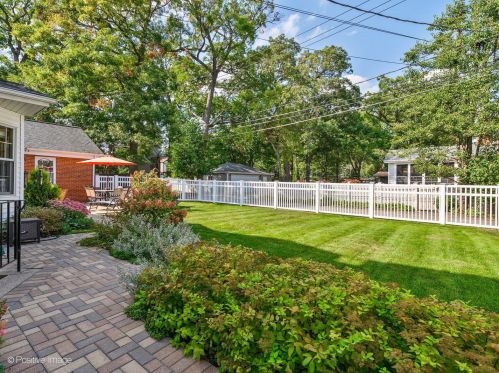 2734 107th St, Chicago IL 60617-6613 exterior