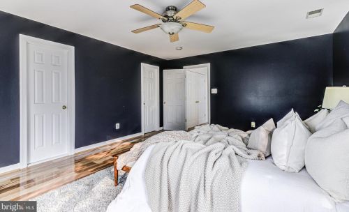 213 Creek Valley Ln, Rockville MD  20850-5603 exterior