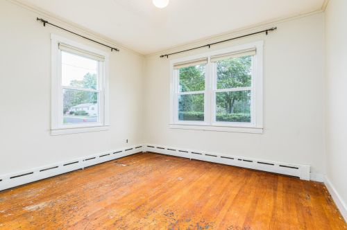 90 Grv St, Dover NH 03820-2958 exterior