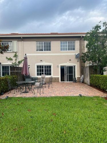 6730 Old Farm Trl, Boynton Beach FL 33437-7900 exterior