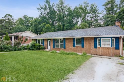 2817 Carriage Ln, Atlanta GA  30349-4101 exterior