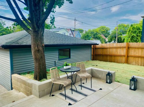 3149 Howell Ave, Milwaukee WI  53207-2624 exterior