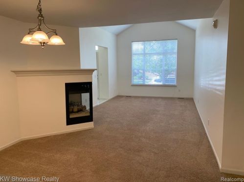 30103 Chantel Dr, Walled Lake MI  48390-5872 exterior